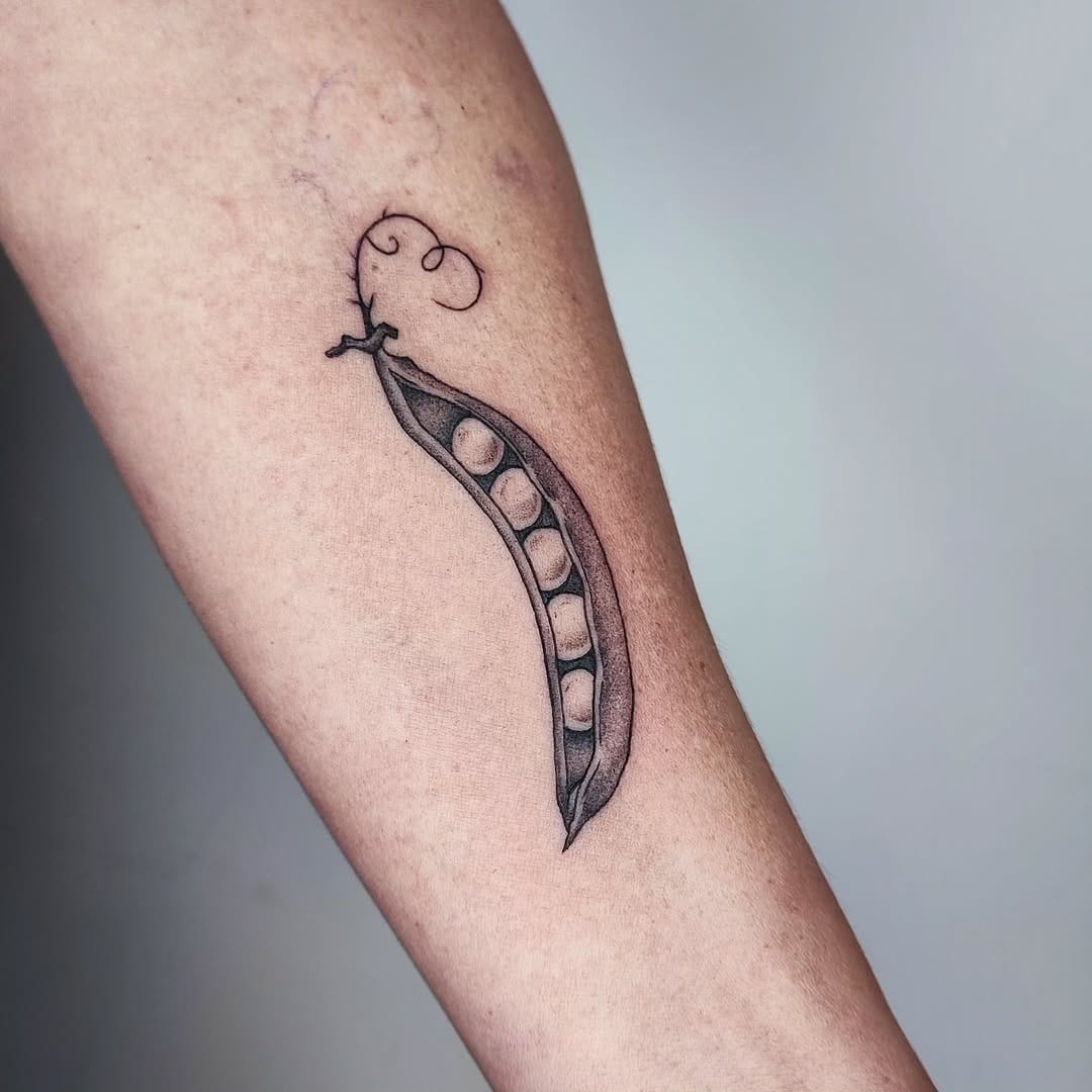Post 2 by Abby Phillips || Tattooist✨️ on Instagram (image)