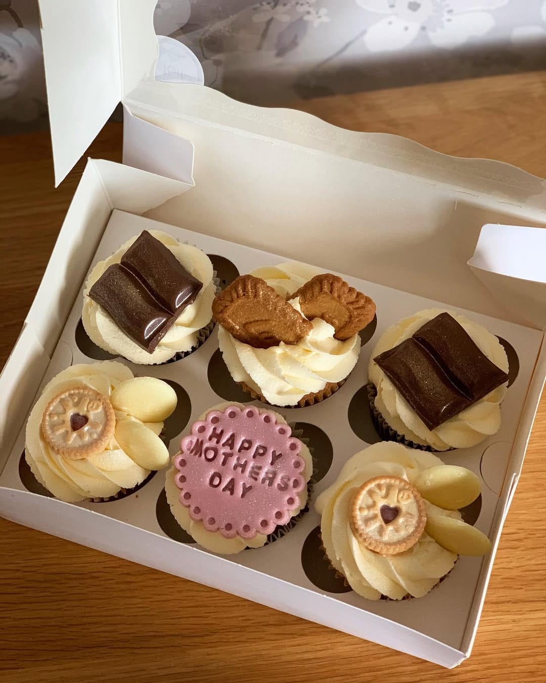 Post 2 by Baked by Rach on Instagram (image)