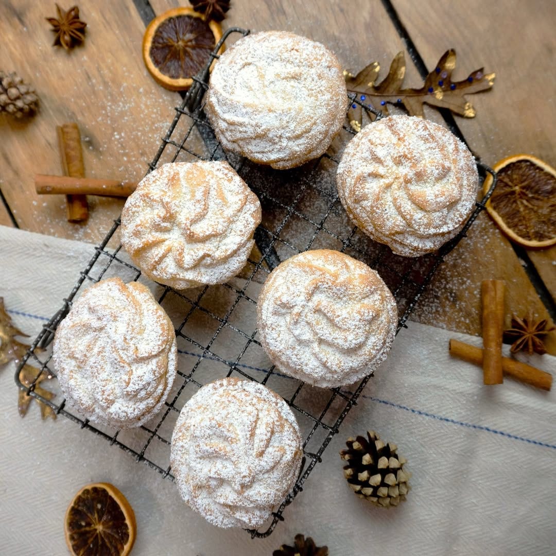 Post 4 by Real Patisserie on Instagram (image)
