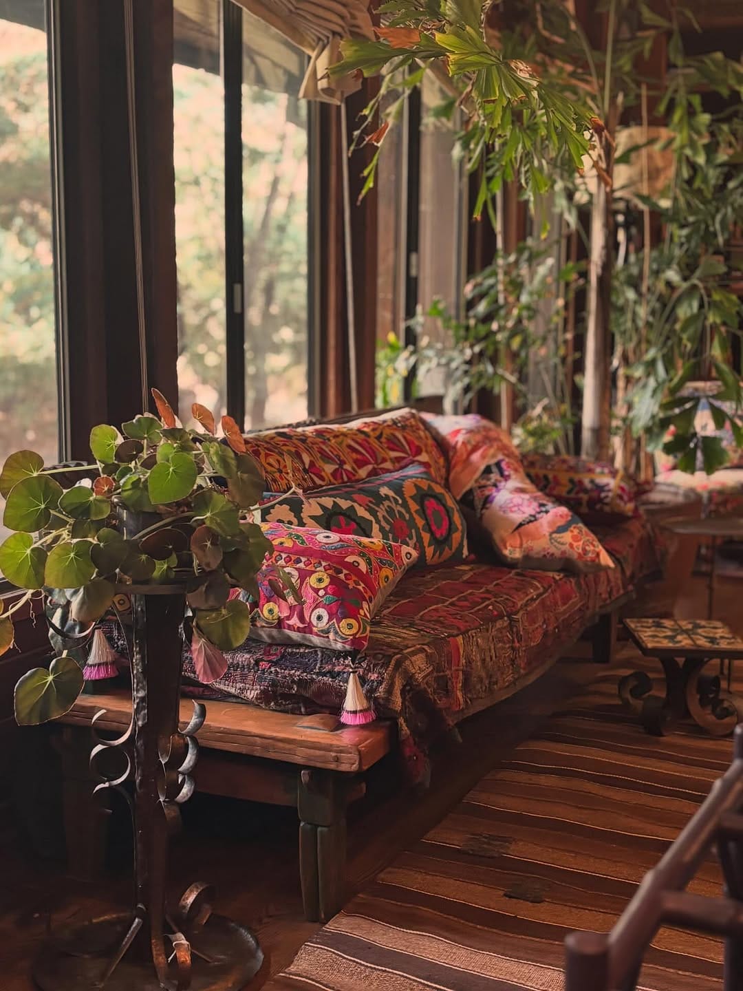 Post 4 by TheGreenDoorVintageEmporium on Instagram (image)
