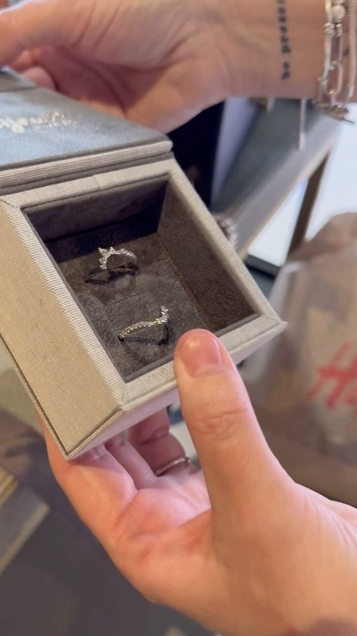 Post 5 by Bijoux Jewels on Instagram (video)