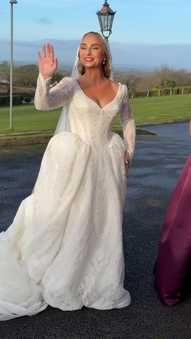 Post 5 by The Vow Bridal Studio on Instagram (video)