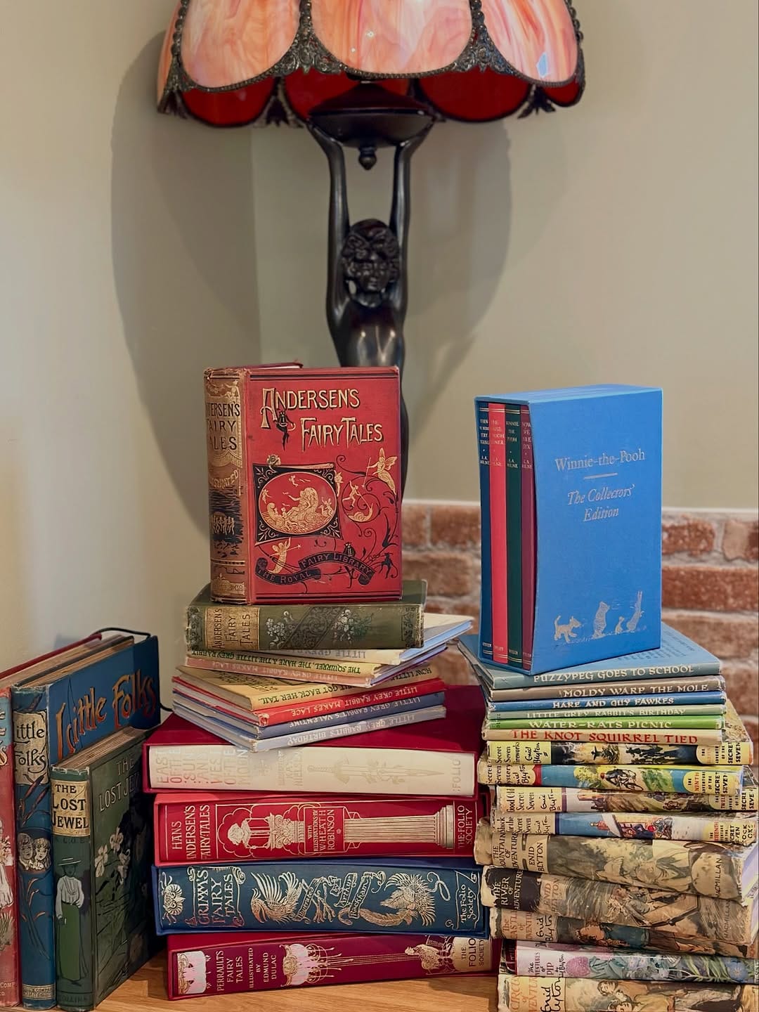 Post 6 by Sarah Byrne | Bookseller Antique | Vintage | Rare Books on Instagram (image)