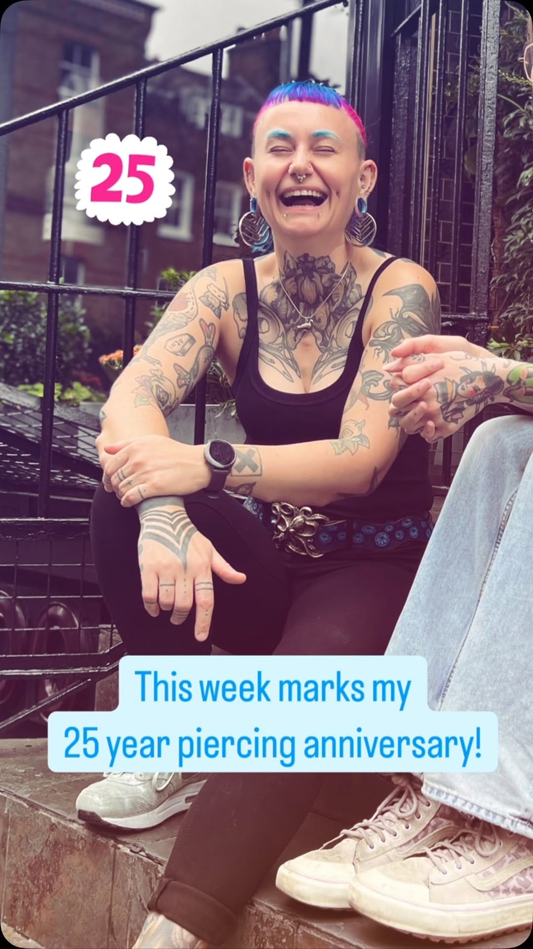 Post 9 by Rhianna on Instagram (video)
