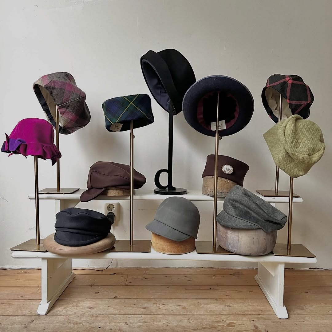 Post 6 by demure Hats | Couture Millinery Amsterdam on Instagram (carousel)