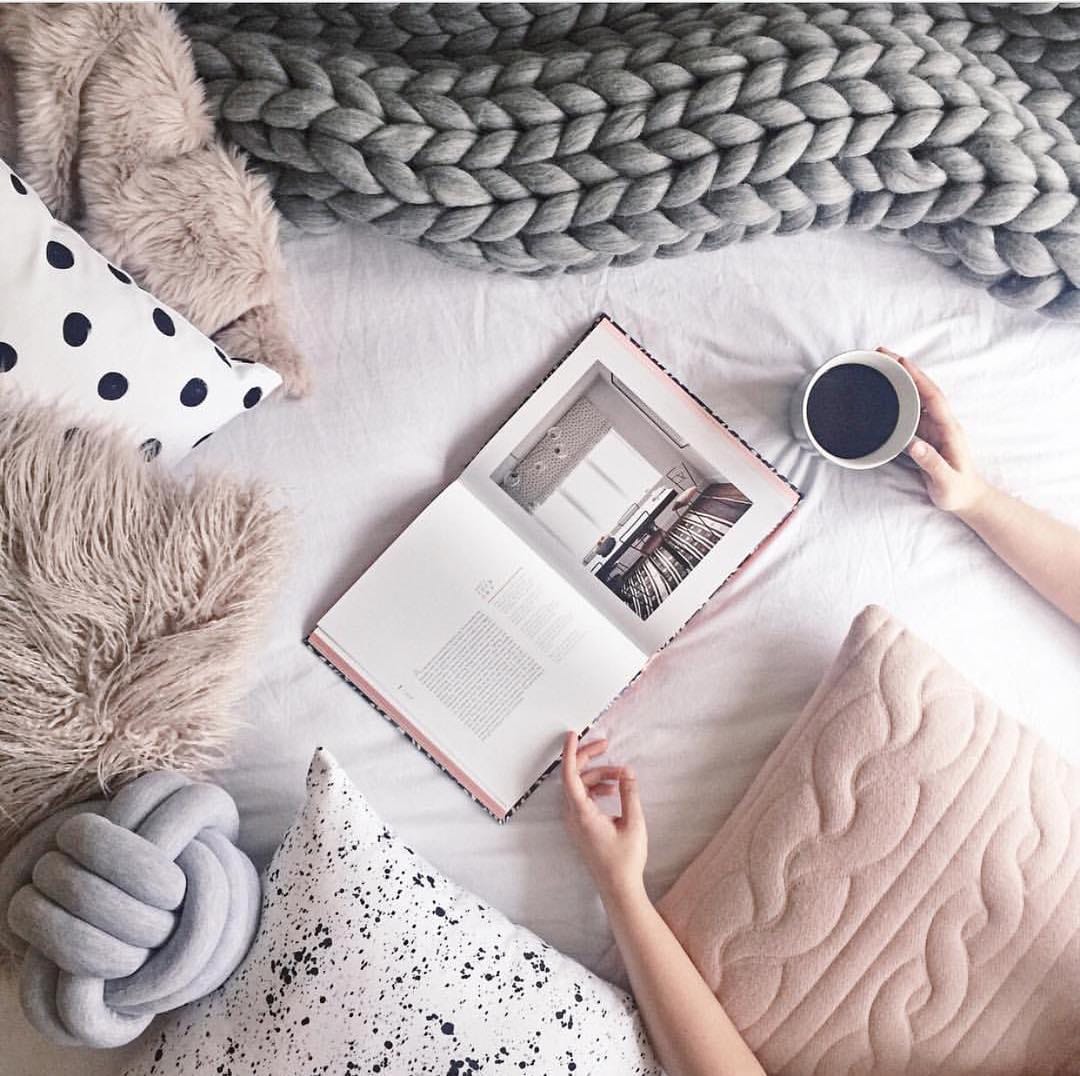 Post 10 by SAINT WOOLS - CHUNKY KNITS on Instagram (image)