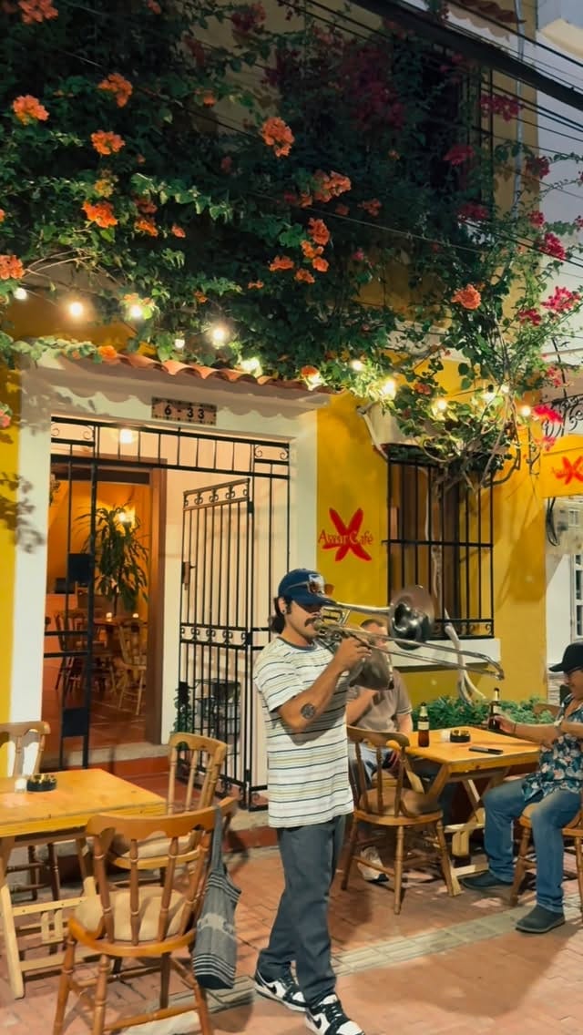 Post 1 by Amar Café on Instagram (video)
