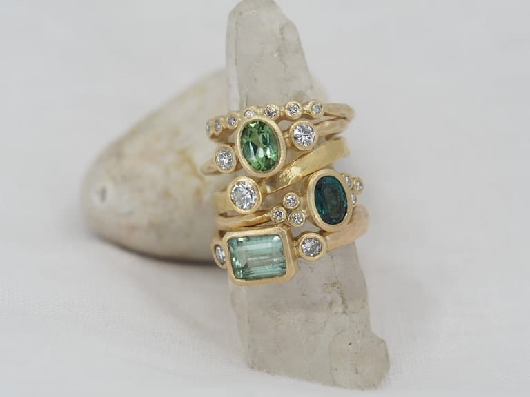 Post 10 by Contemporary Jewellery on Instagram (carousel)