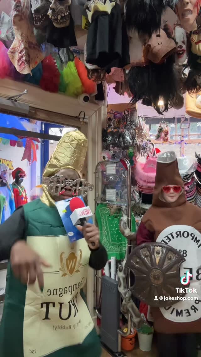 Post 6 by Jokeshop.com on Instagram (video)