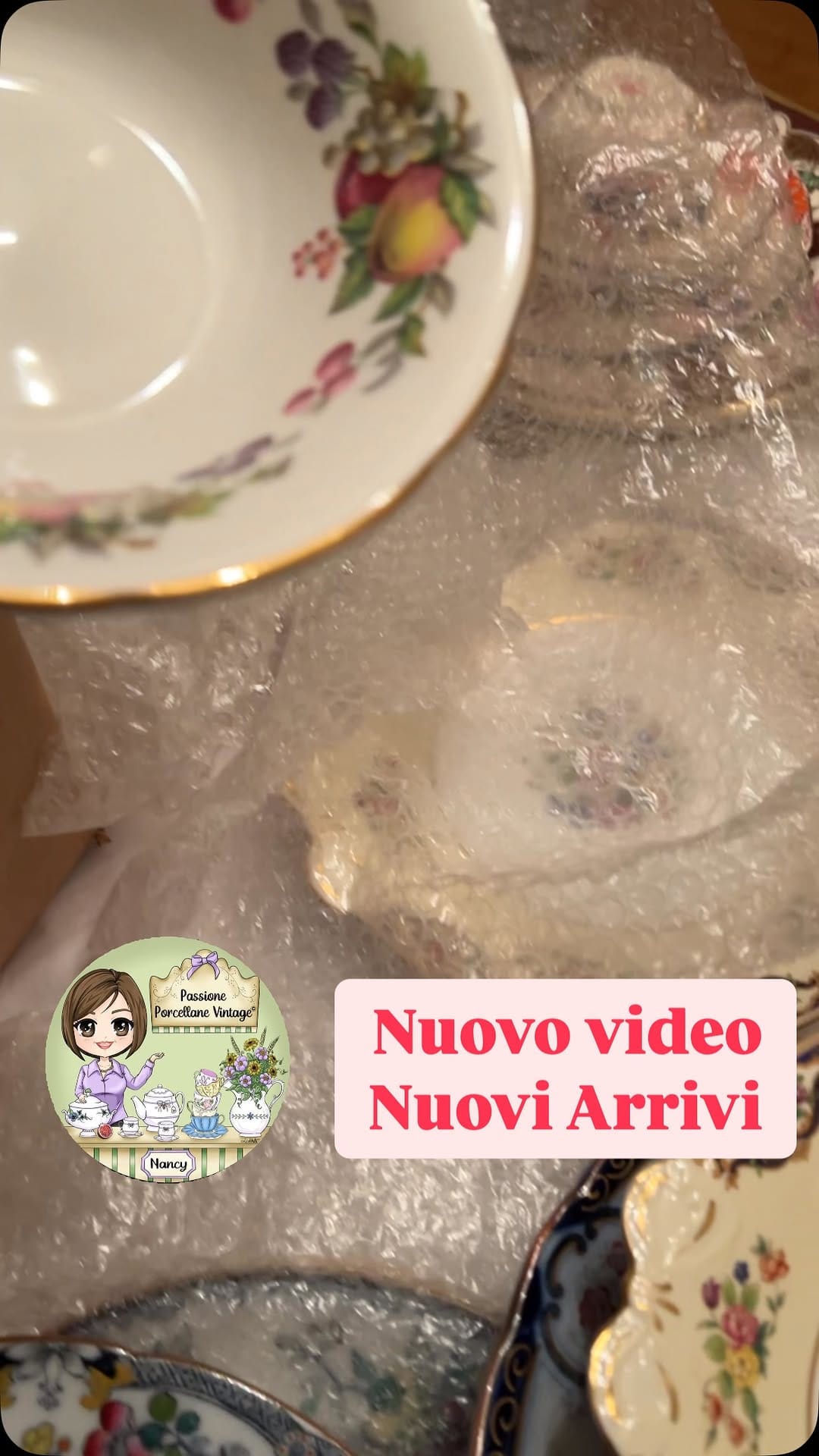 Post 4 by Negozio Vintage & Antiquariato on Instagram (video)