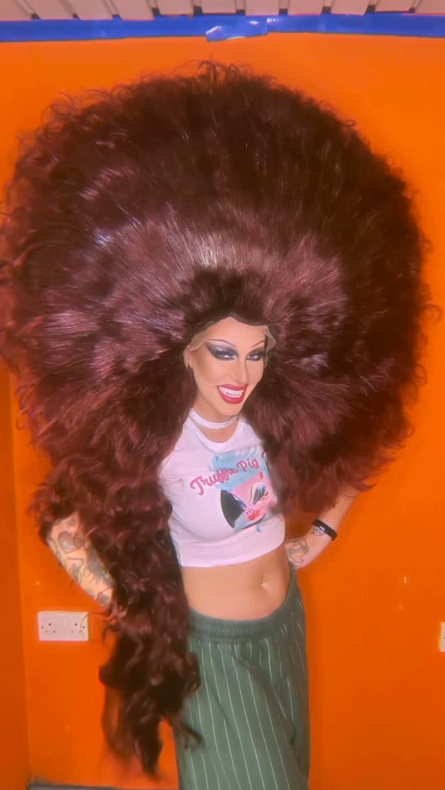 Post 8 by Truffle Pig Wigs on Instagram (video)