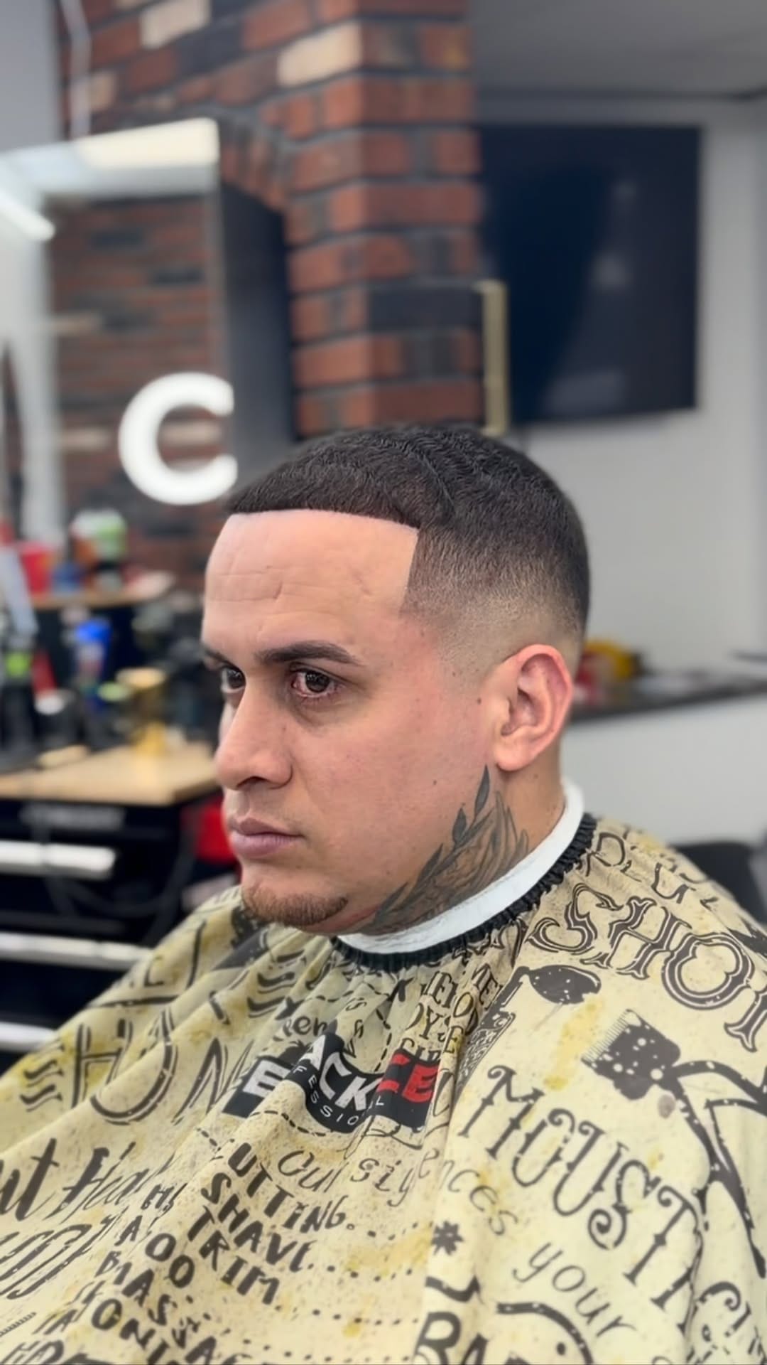 Post 6 by Caribbean barbershop on Instagram (video)