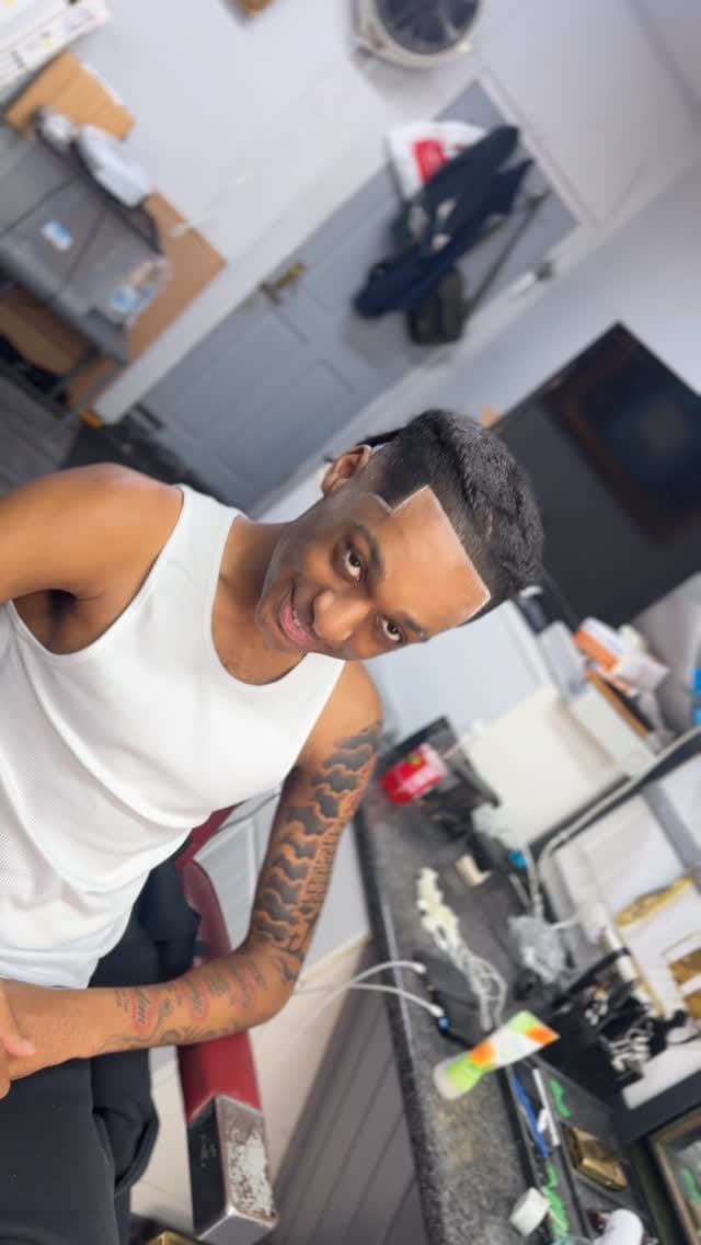 Post 5 by 💈Celebrity Barber💈 on Instagram (video)