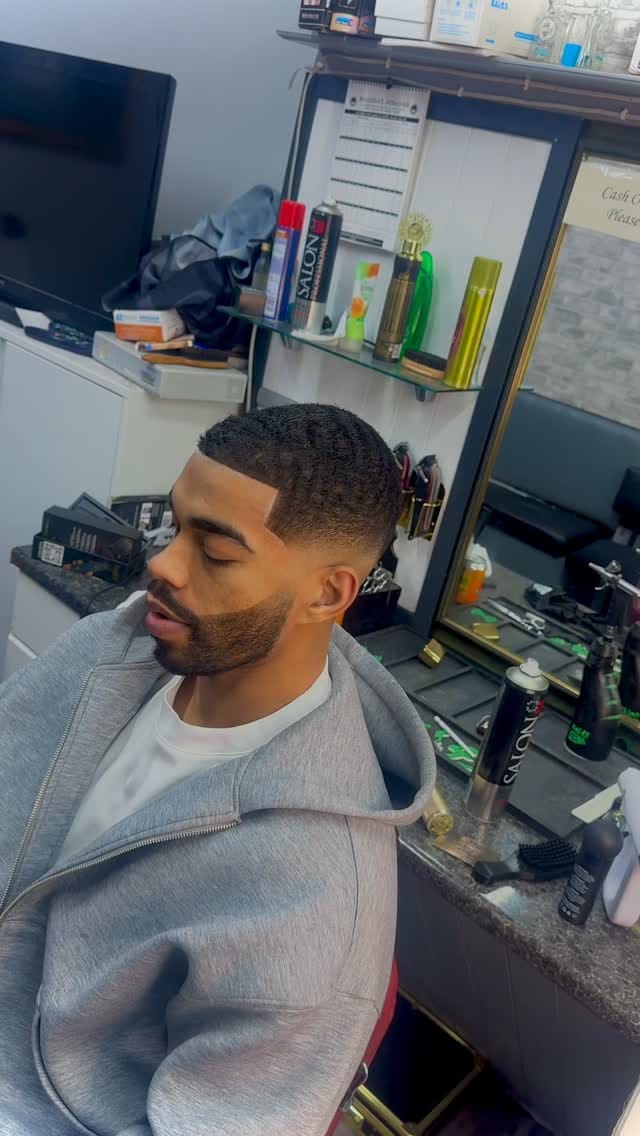 Post 1 by 💈Celebrity Barber💈 on Instagram (video)