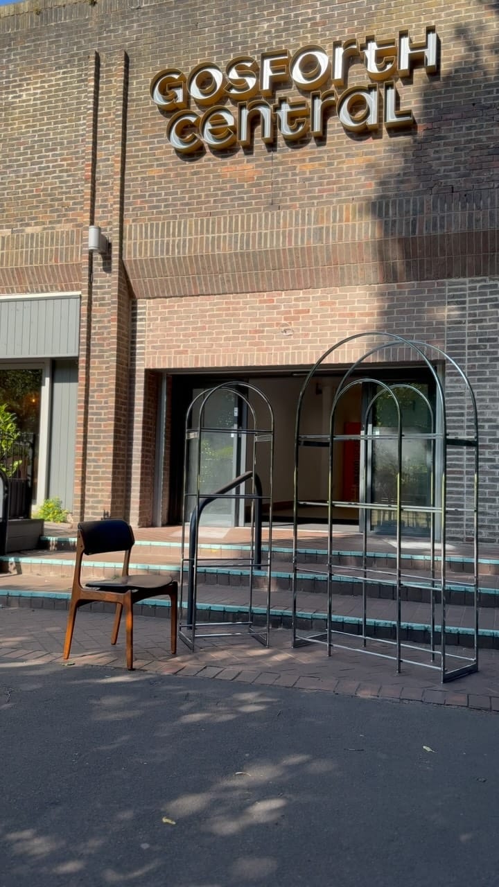 Post 10 by Etch Interiors | Mid Century Dealer | Retro Enthusiast on Instagram (video)