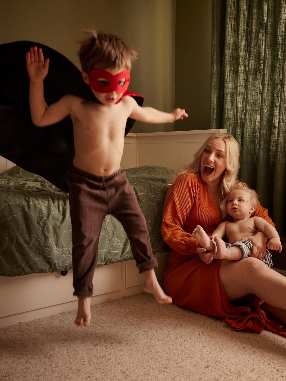 Post 5 by Ella Nash / Kent & london family and maternity photographer on Instagram (carousel)