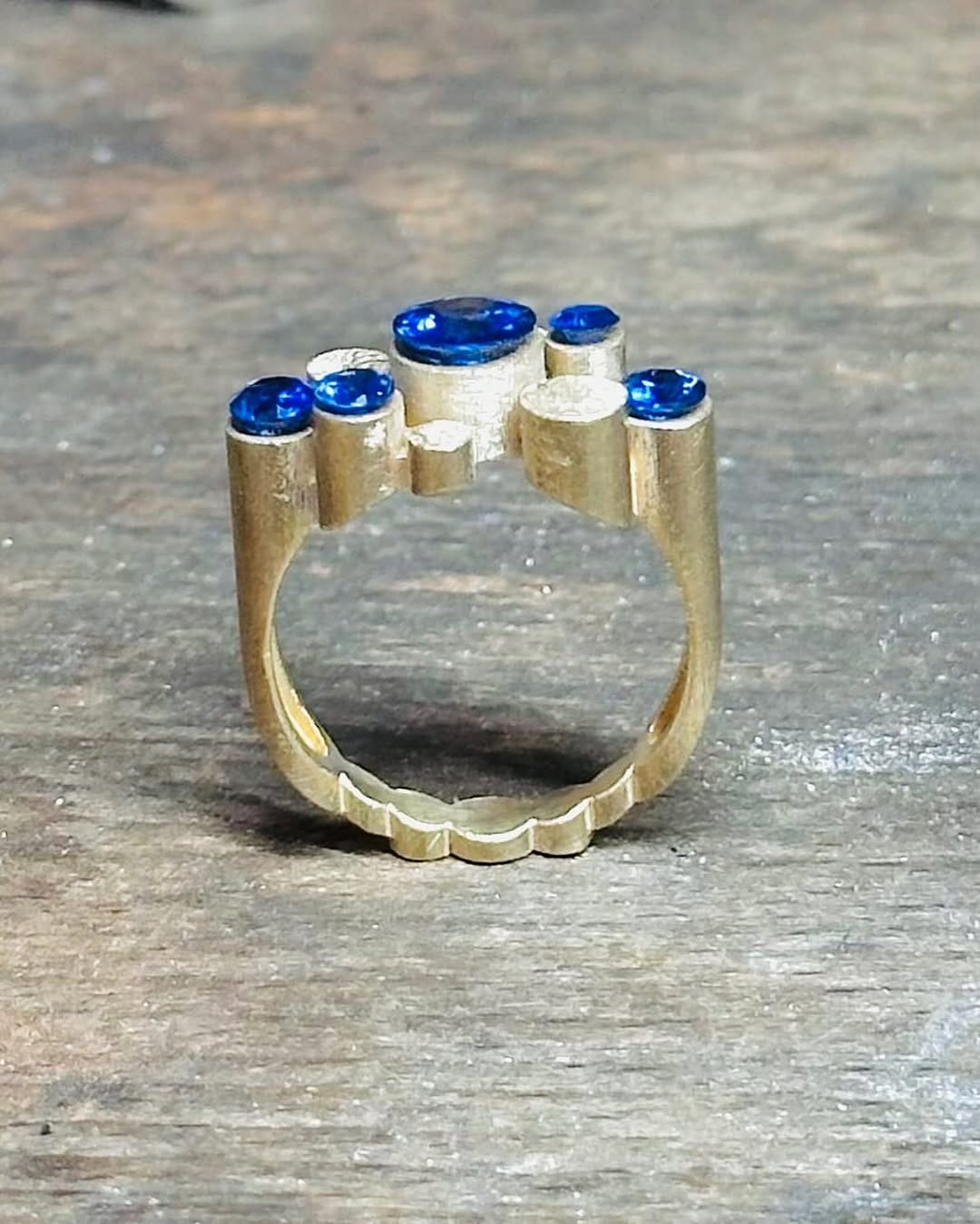 Post 6 by Sculptural Jewellery on Instagram (carousel)