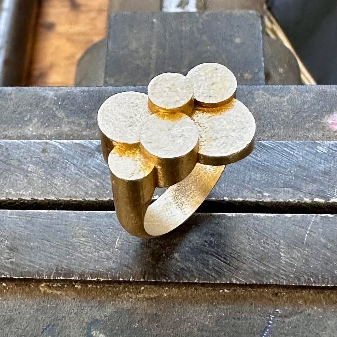 Post 8 by Sculptural Jewellery on Instagram (image)