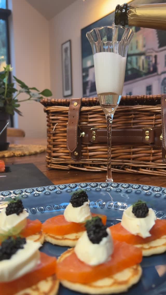 Post 5 by Moxon’s Fishmongers on Instagram (video)