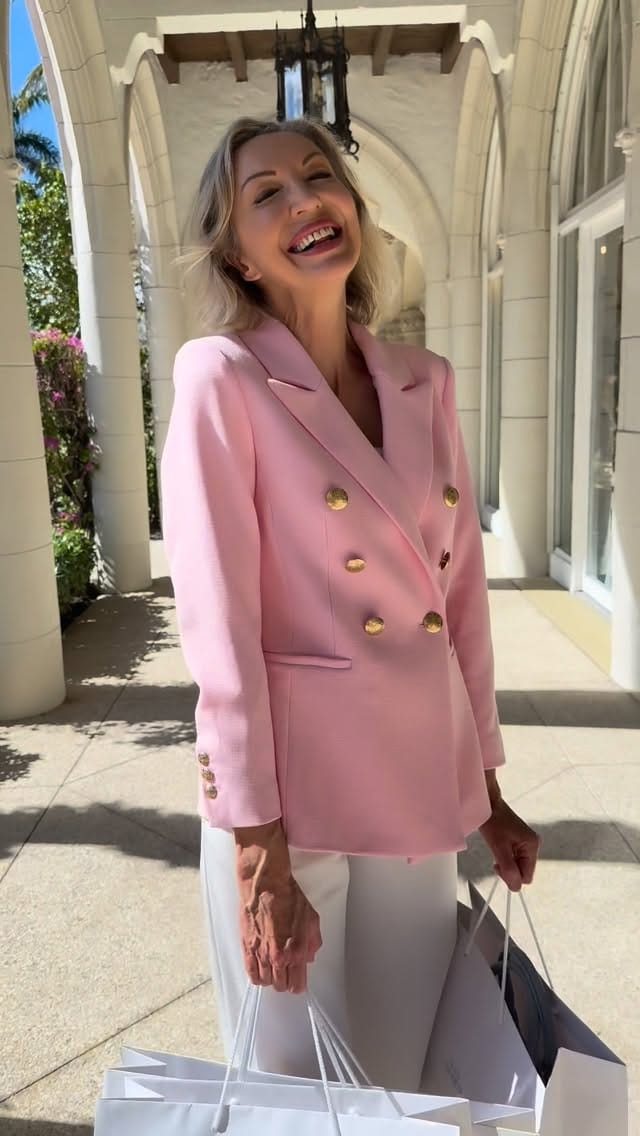 Post 4 by Island Cashmere on Instagram (video)