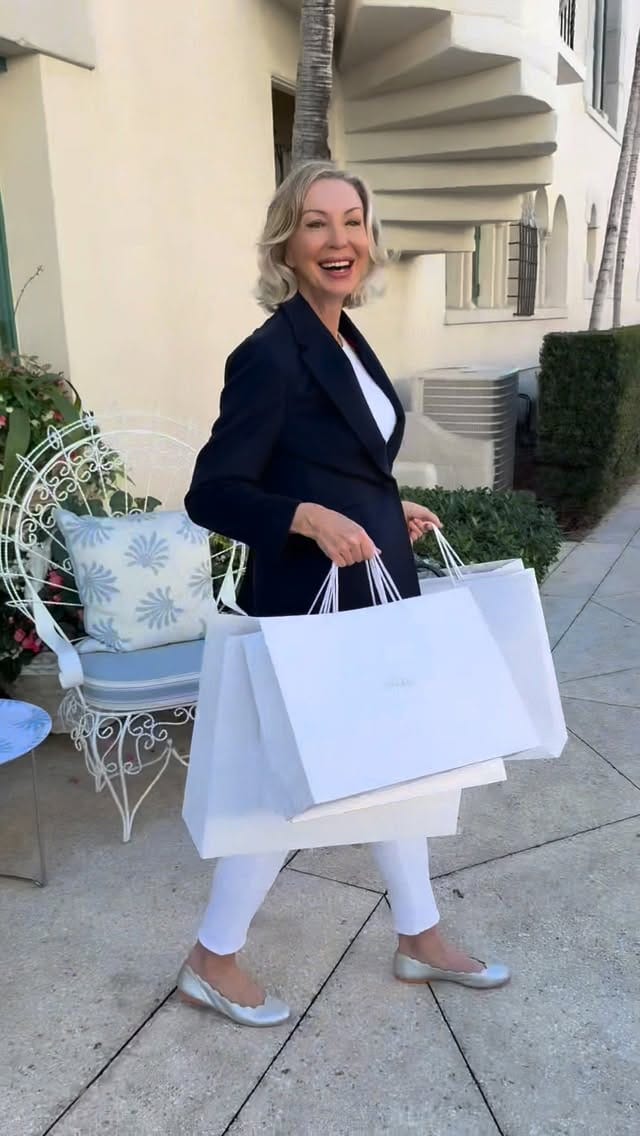 Post 7 by Island Cashmere on Instagram (video)