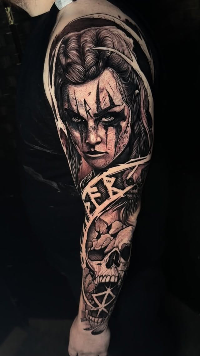 Post 4 by ◾️DARKSTYLE TATTOOS◾️ on Instagram (video)