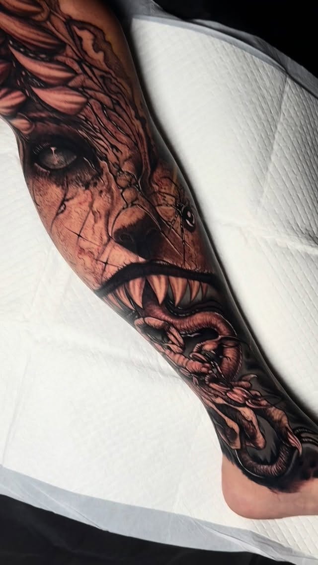 Post 8 by ◾️DARKSTYLE TATTOOS◾️ on Instagram (video)