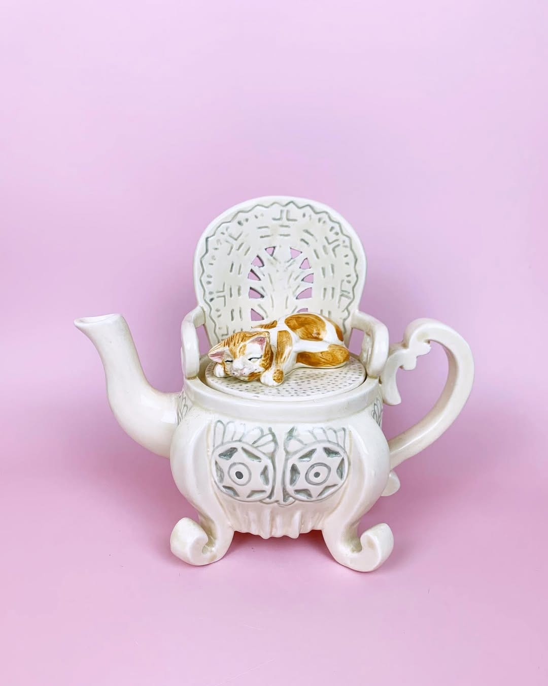Post 9 by Lucky Girl Vintage on Instagram (carousel)