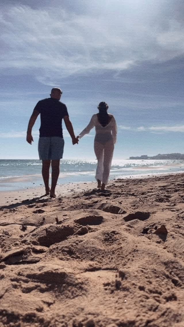 Post 2 by 𝐇𝐚𝐫𝐫𝐢𝐞𝐭 on Instagram (video)
