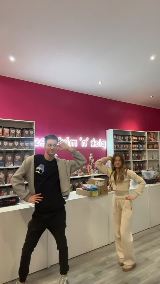 Post 5 by Pick 'n' Mixtures on Instagram (video)