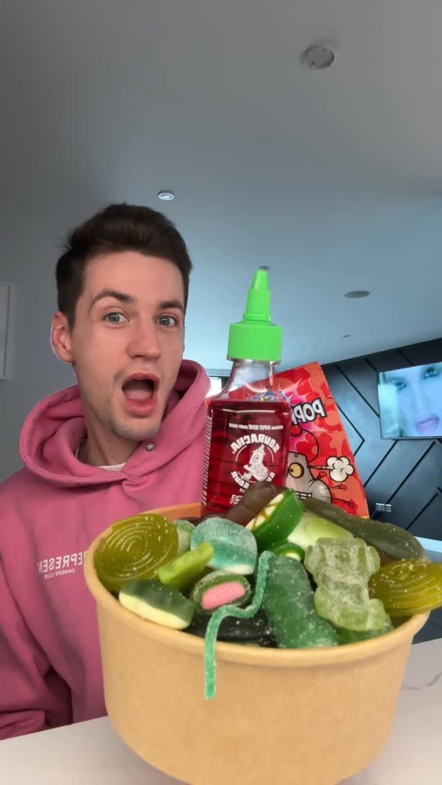 Post 8 by Pick 'n' Mixtures on Instagram (video)