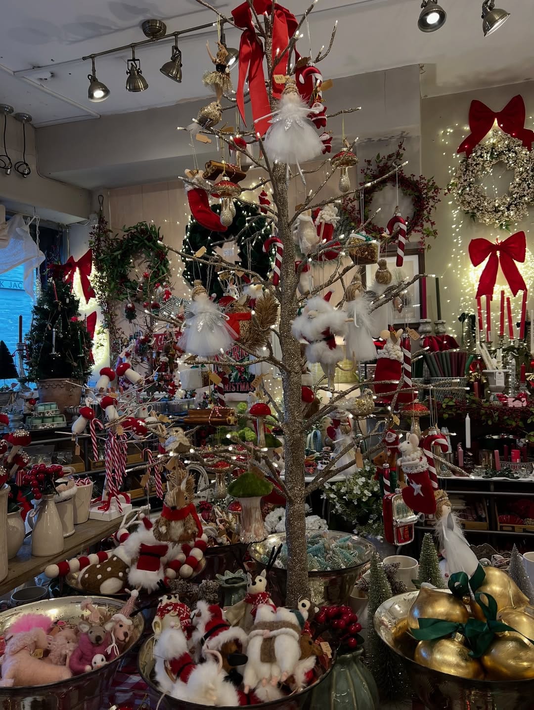 Post 9 by French Grey | Home & Gifts | Cotswolds on Instagram (image)