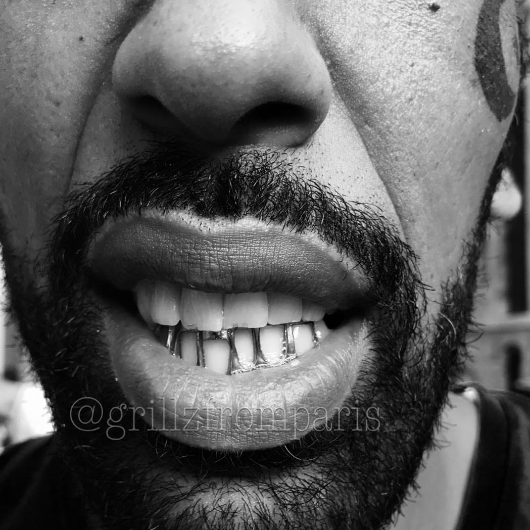 Post 4 by GrillzFromParis on Instagram (image)