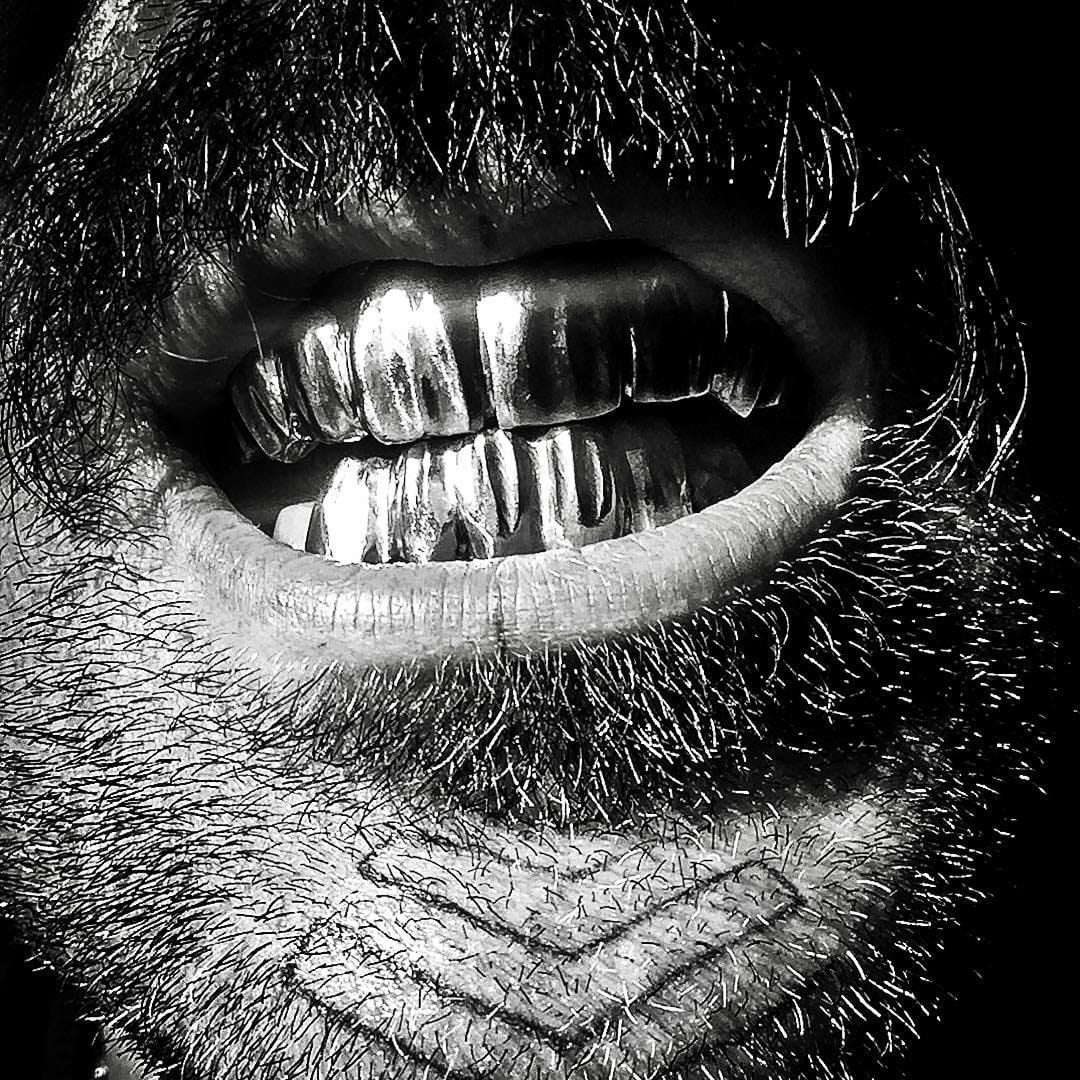 Post 5 by GrillzFromParis on Instagram (image)