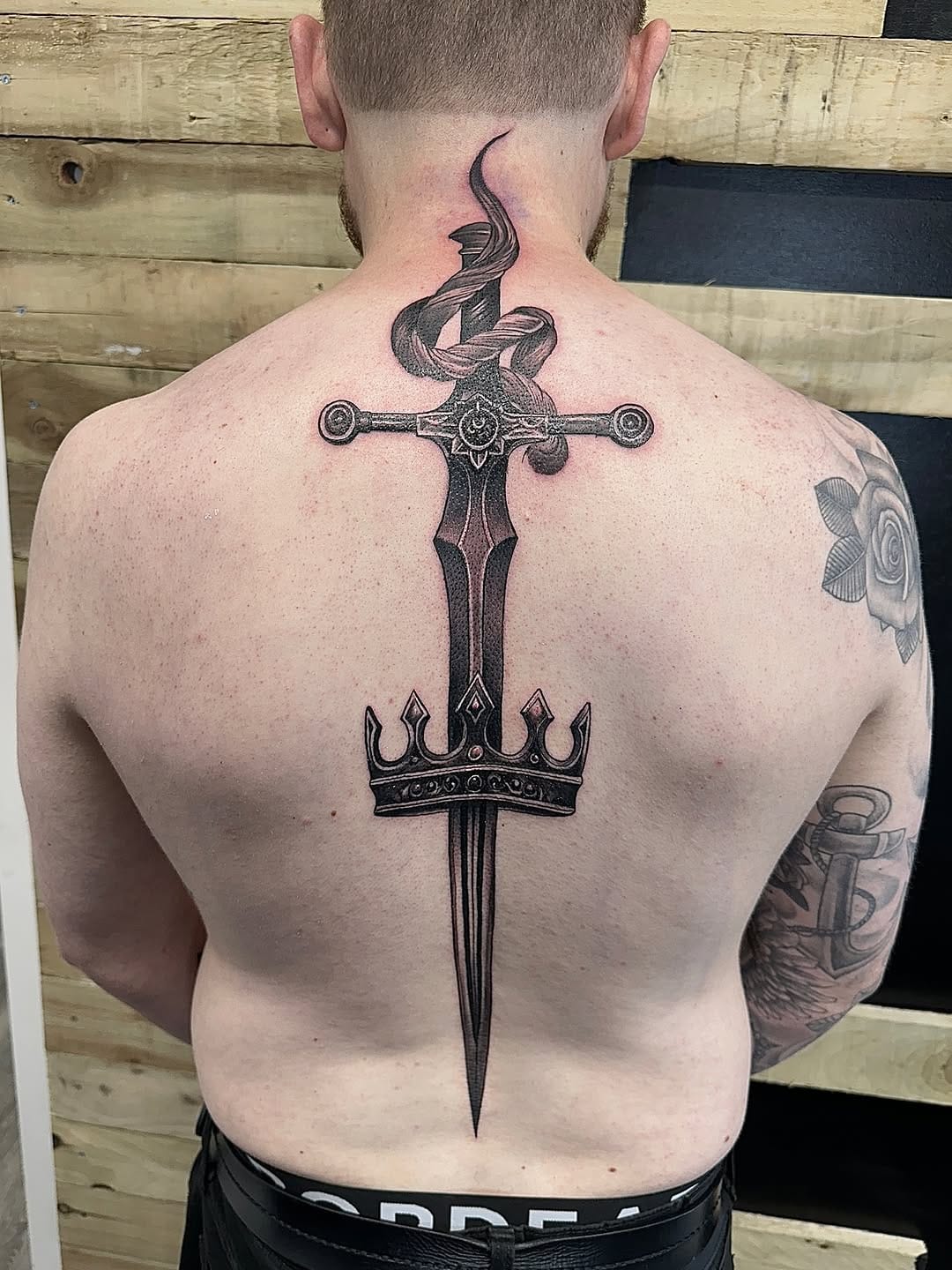 Post 8 by ⚜️ 𝕵𝖆𝖗𝖗𝖆𝖉 𝕲𝖔𝖑𝖉𝖘𝖜𝖔𝖗𝖙𝖍𝖞⚜️ on Instagram (image)