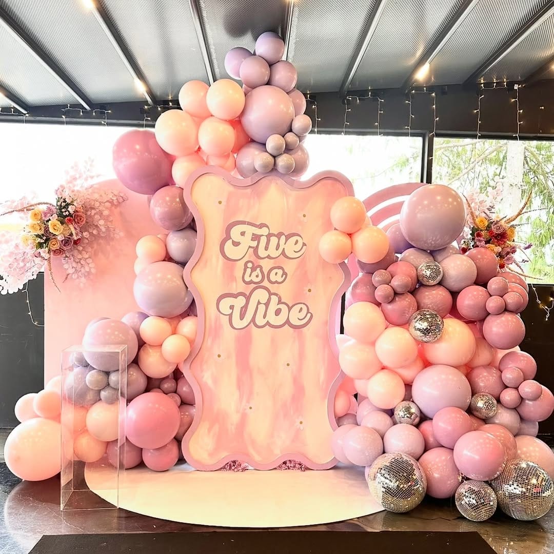Post 5 by 𝐙𝐀𝐙𝐀 𝐁𝐀𝐋𝐋𝐎𝐎𝐍𝐒 & 𝐄𝐕𝐄𝐍𝐓𝐒 | LONDON, ESSEX & HERTFORDSHIRE on Instagram (carousel)
