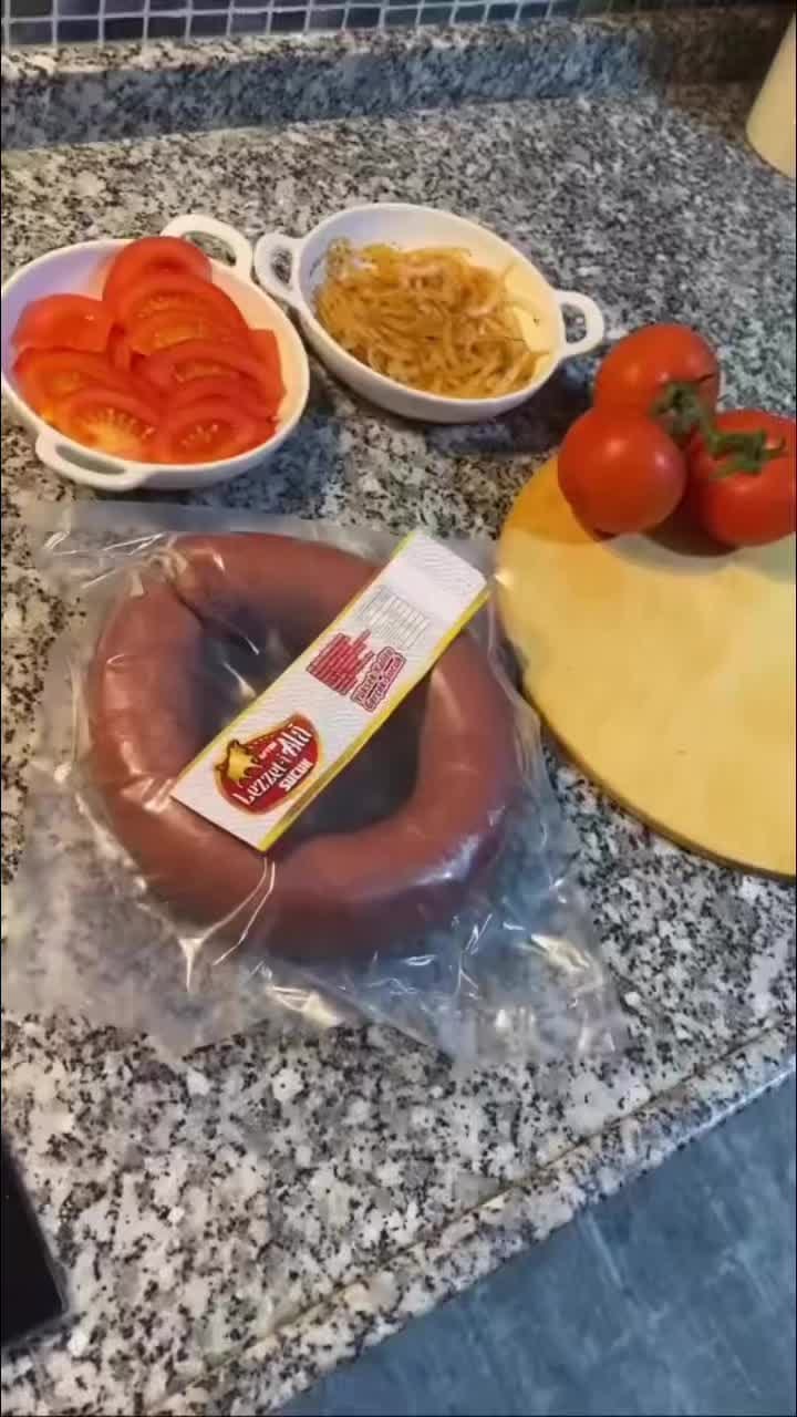 Post 10 by Lezzet-i Ala Sucuklari on Instagram (video)