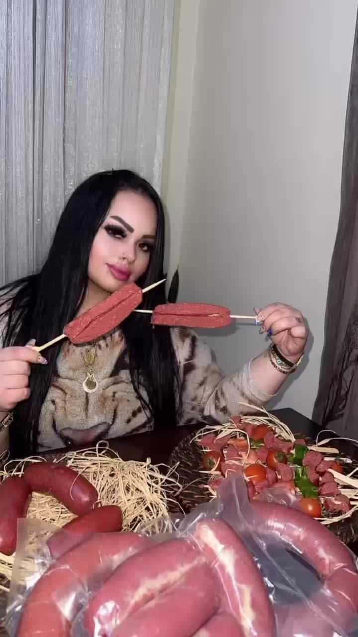 Post 8 by Lezzet-i Ala Sucuklari on Instagram (video)