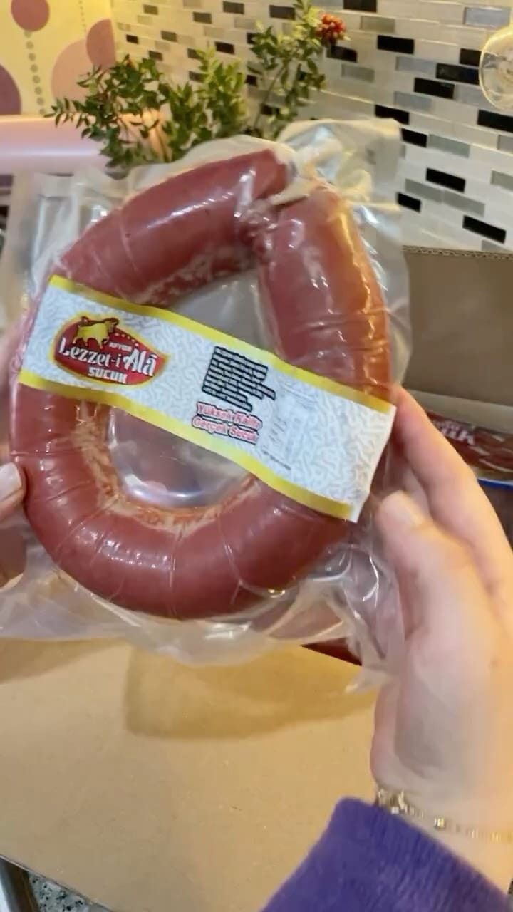 Post 4 by Lezzet-i Ala Sucuklari on Instagram (video)