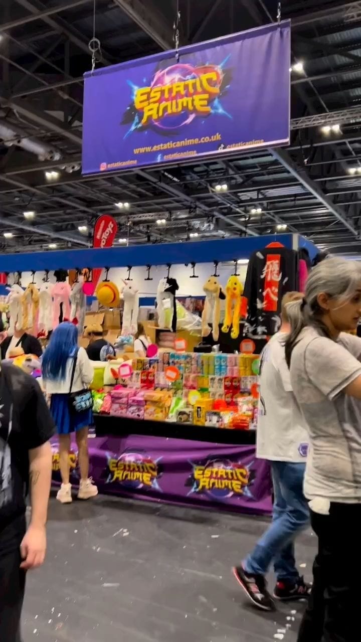 Post 10 by Estatic Anime on Instagram (video)