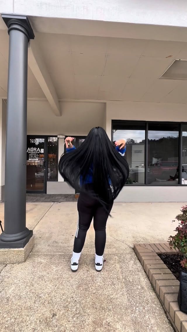 Post 4 by Taylor Mi'Chel on Instagram (video)