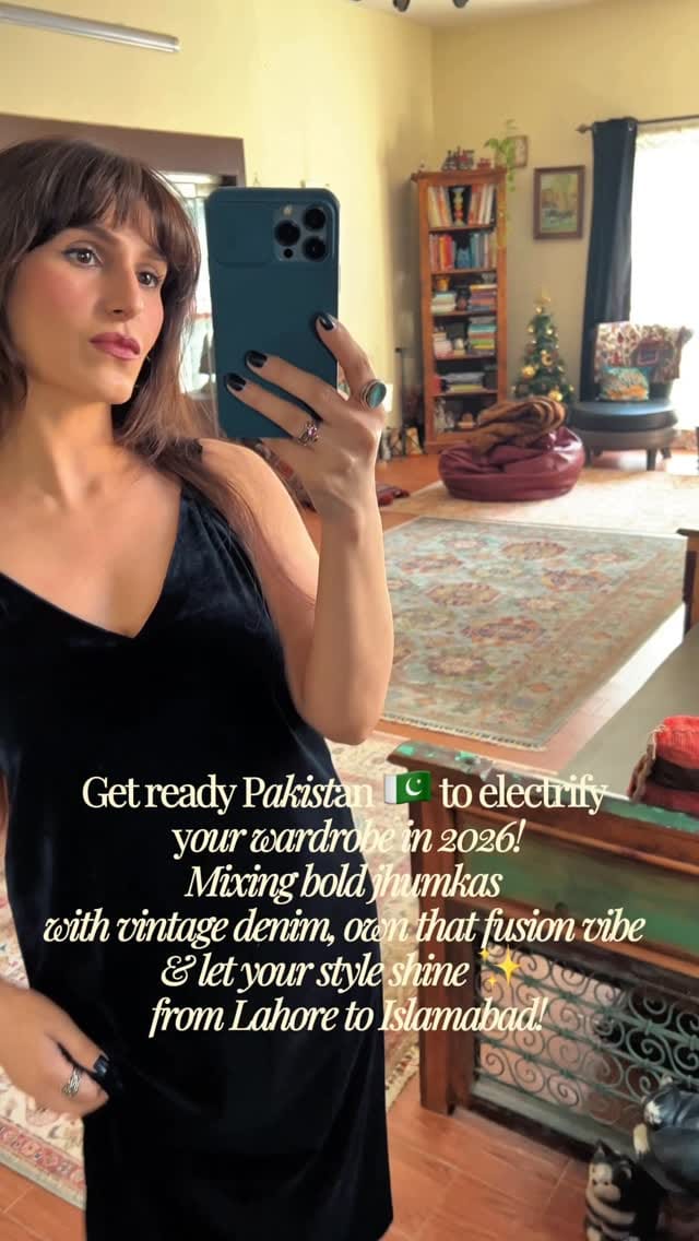 Post 4 by Ayeşha Artistry~🦋 🎶Mélomaniac on Instagram (video)