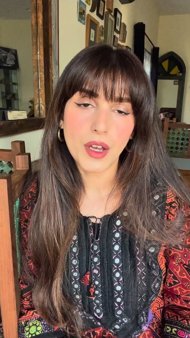 Post 3 by Ayeşha Artistry~🦋 🎶Mélomaniac on Instagram (video)