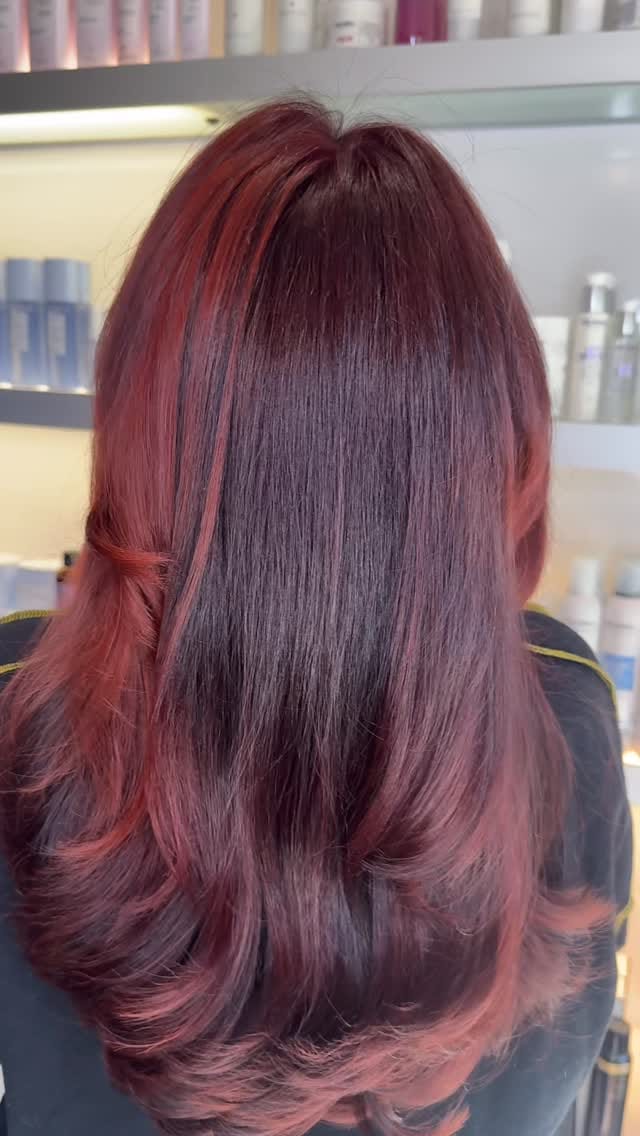Post 4 by TAZ HAIR CO. LONDON on Instagram (video)