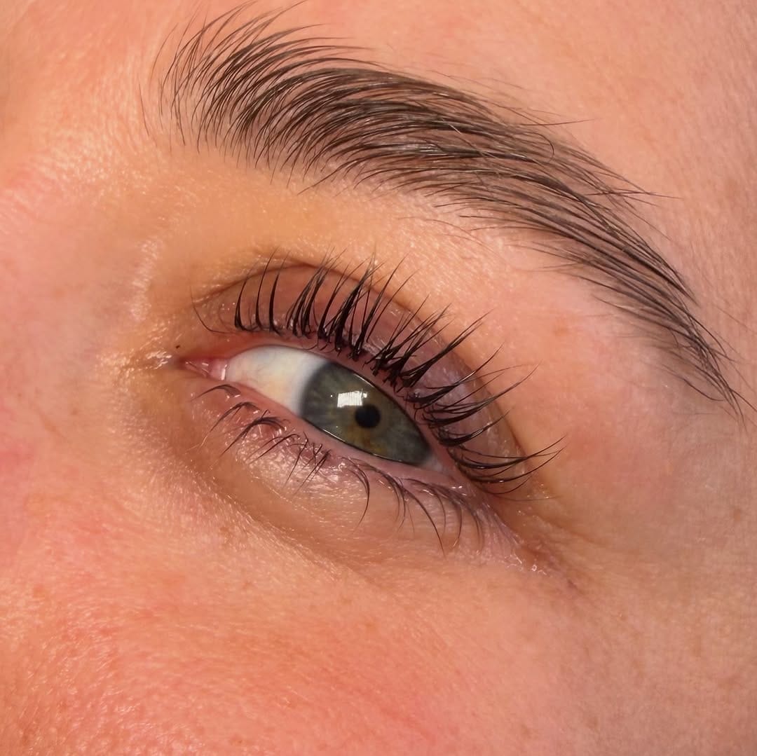 Post 1 by LASH ACADEMY & AESTHETIC PRACTITIONER on Instagram (carousel)