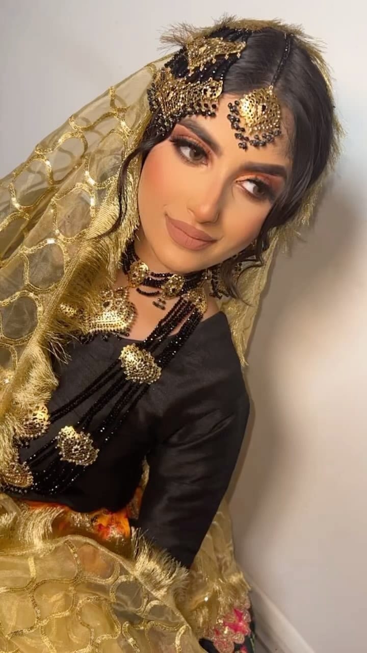 Post 4 by Shahina Aktar on Instagram (video)
