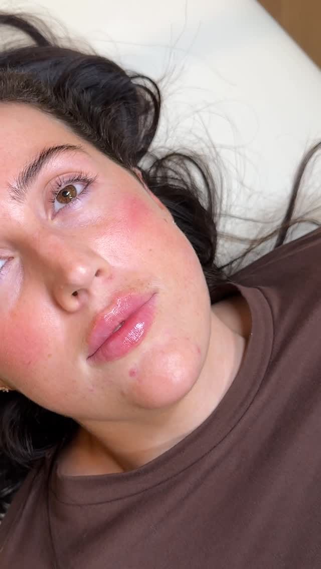 Post 6 by Lottie Fitzgerald on Instagram (video)