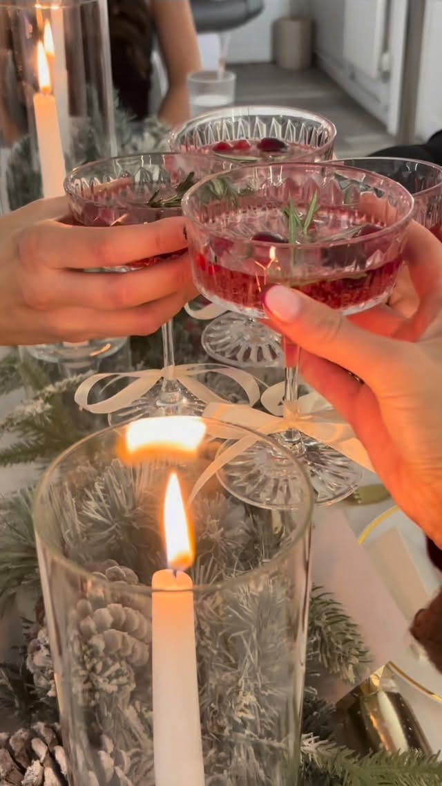 Post 8 by T H E  A V E N U E on Instagram (video)