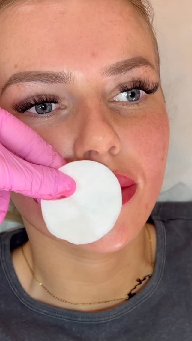 Post 9 by Melissa May Cosmetics on Instagram (video)
