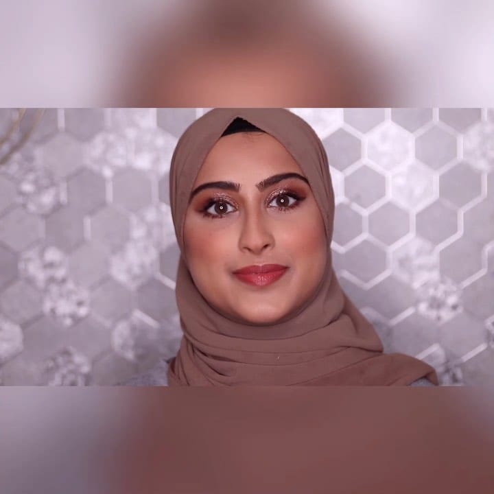 Post 8 by KhansGlow on Instagram (video)